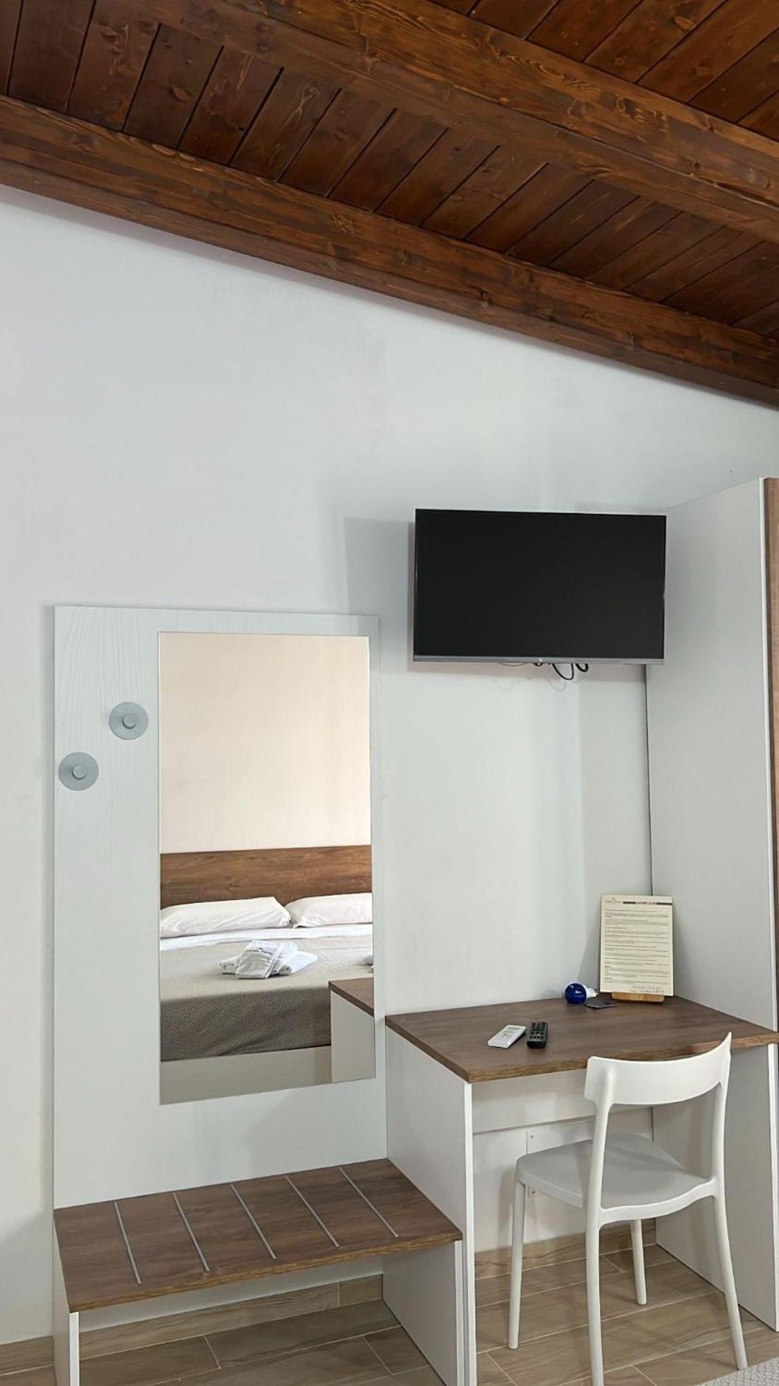 B&B Vittorio Emanuele Cirò Marina Εξωτερικό φωτογραφία